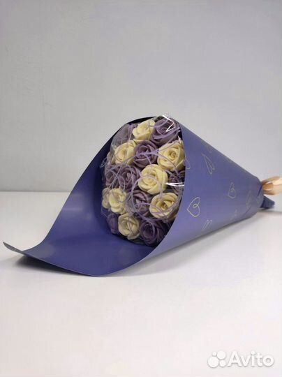 Букет - 19 Роз из Белого Шоколада