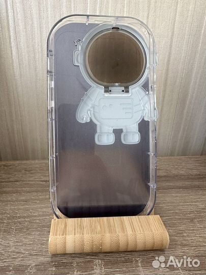 Чехол на iPhone 14 pro с крышкой-защитой камеры