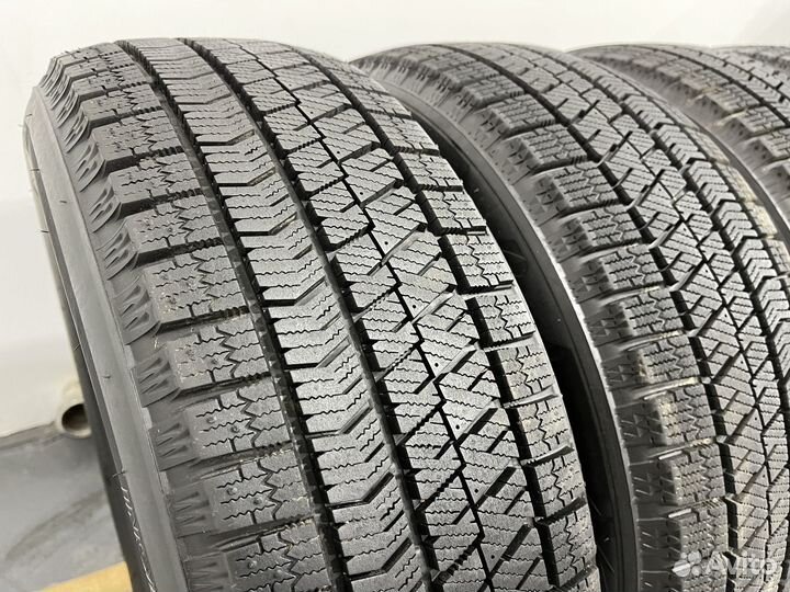 Bridgestone Blizzak VRX2 185/60 R15