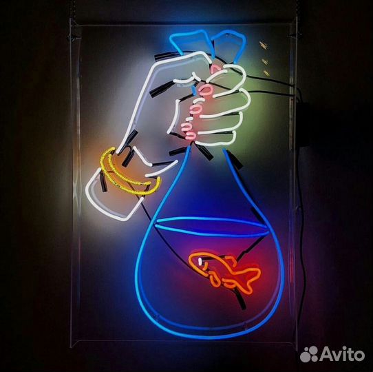 Уникальный бизнес: неоновые вывески с поддержкой