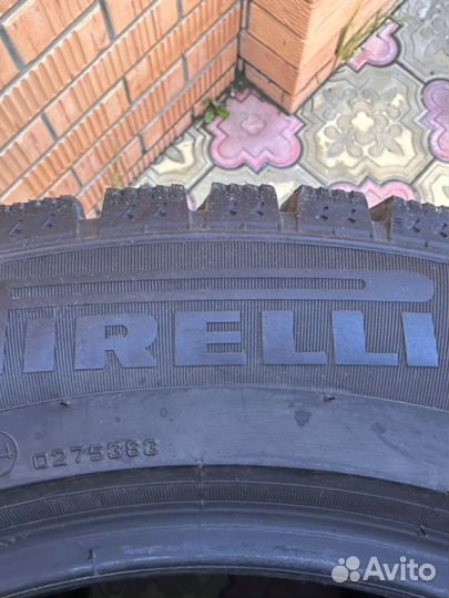 Pirelli Ice Zero 205/60 R16 96T