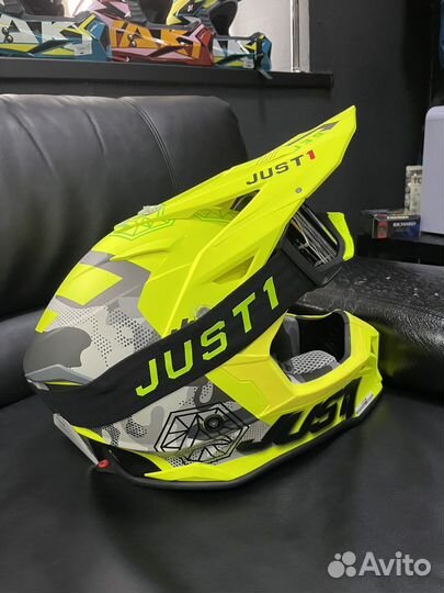 Мото шлем кроссовый just1