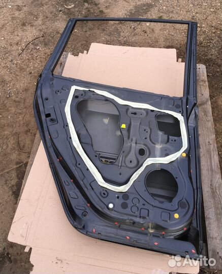 Дверь задняя левая темно серая Рено Колеос