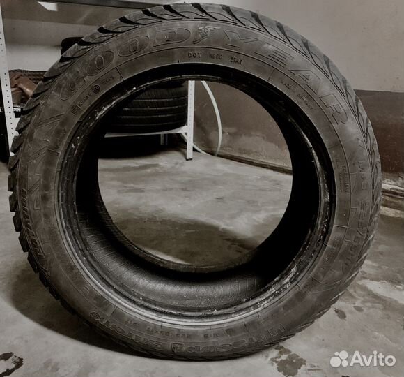 Goodyear UltraGrip 225/55 R17 101T