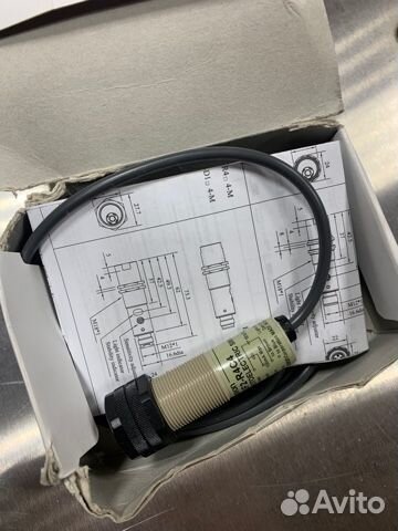 Оптический датчик E3F2-R4C4-E Omron