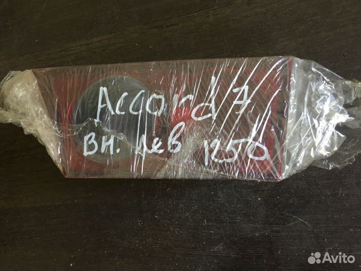 Фонарь задний внутренний левый Honda Accord 7