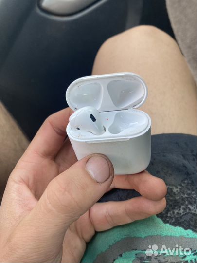 Продам Apple airpods 2-го поколения