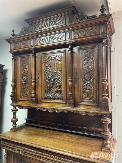 Старинный буфет