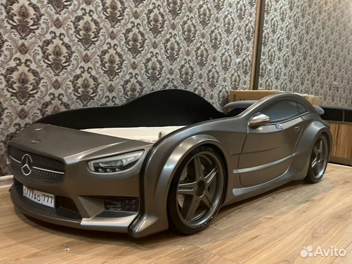 Детская кровать машина с матрасом