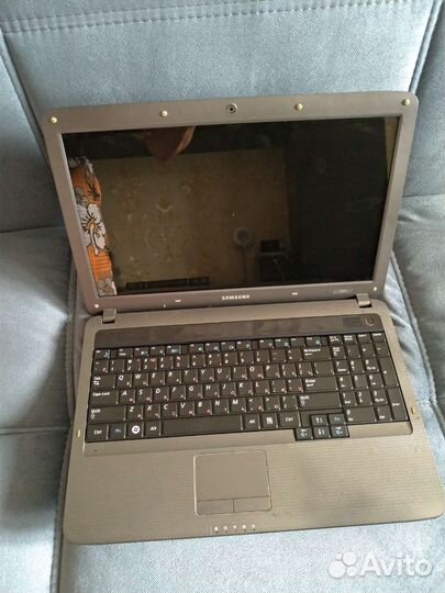 Ноутбук Samsung R525