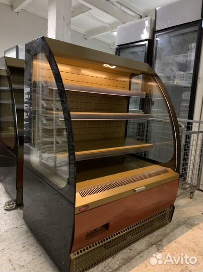 Холодильная кондитерская витрина