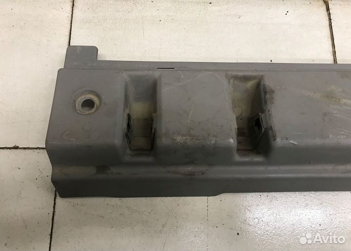 Накладка (кузов внутри) Almera Tino 2000-2006