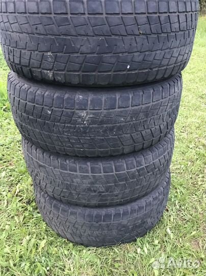 Bridgestone Blizzak DM-V1 265/65 R17