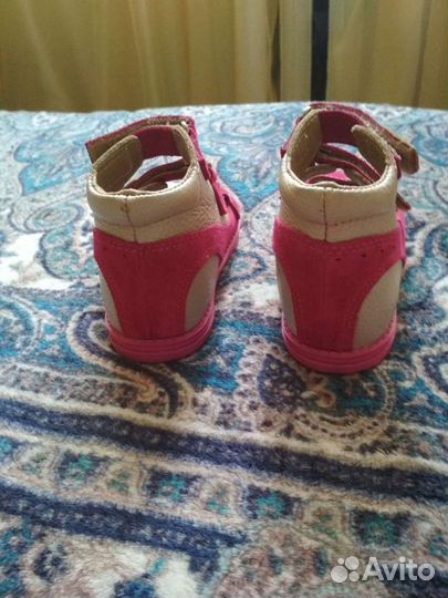 Босоножки для девочки