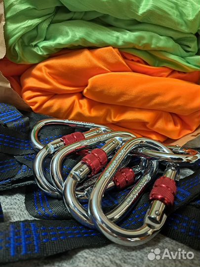 Студия растяжки, йоги, танцев в гамаках