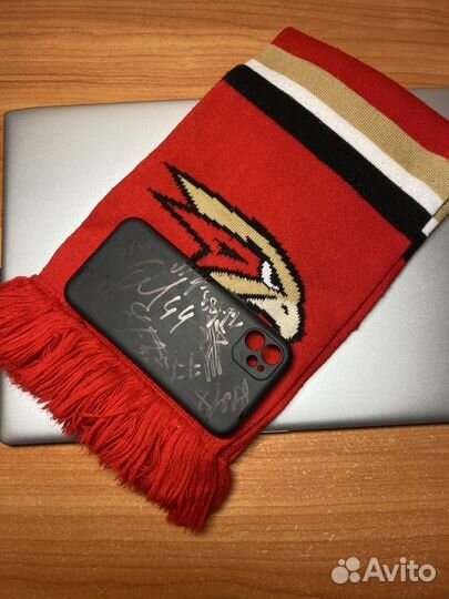 Чехол на iPhone 11 с автографами Авангарда