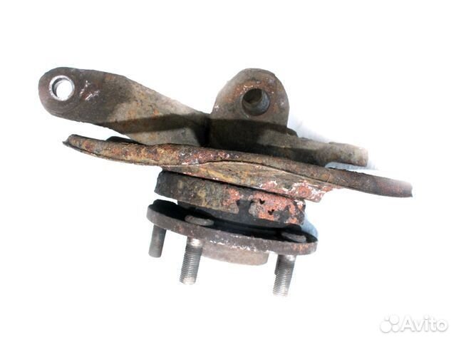 Кулак поворотный правый Nissan Serena