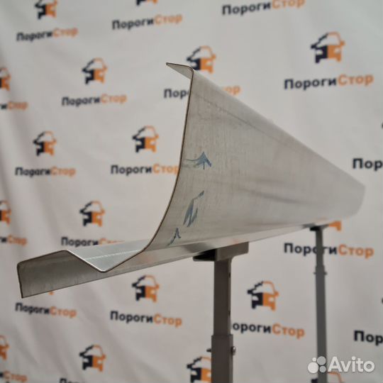 Ремонтные пороги VW Jetta 5 полупрофиль правый