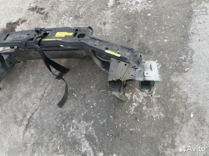 Передняя панель, телевизор Volvo Xc70 SZ59 2005