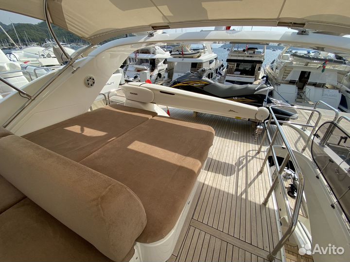 Моторная яхта Princess 72 2010 (850 м/ч)