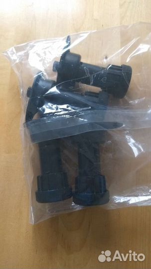 Регулируемые ножки для кухонного шкафа