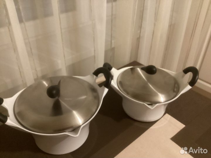 Набор кастрюль