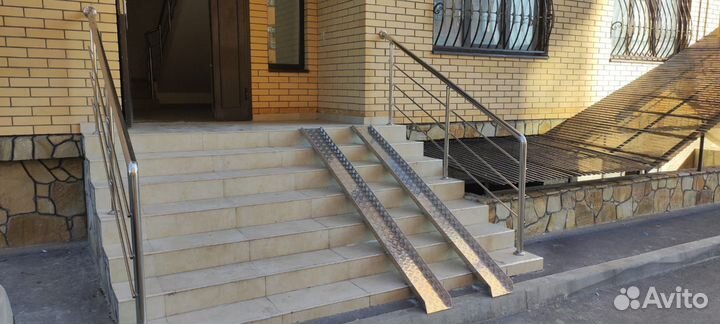 Пандус для инвалидов / Поручень для инвалидов