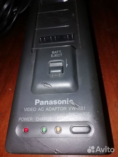 Зарядное устройство для видеокамеры