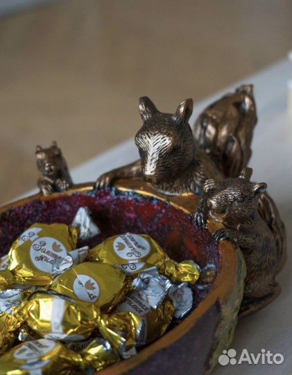 Конфетница статуэтка ключница