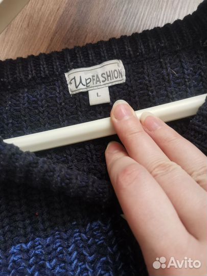 Свитер женский