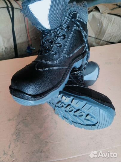 Ботинки зимние новые,40р