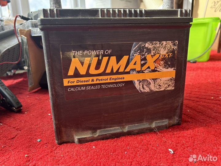 Акумулято Numax