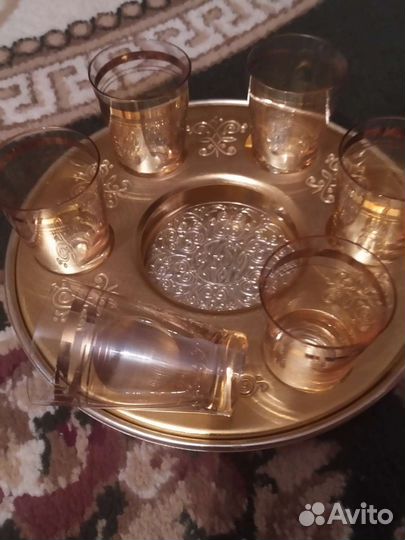 Рюмки с подставкой для водки