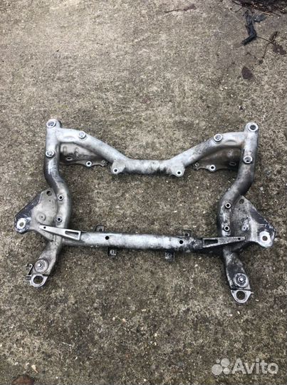 Балка подрамник передний мерседес с204 w204