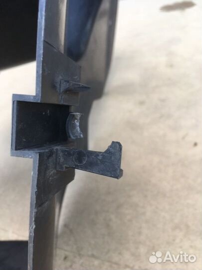 Воздухозаборник Audi A4 B7 седан 2.0 BRE дизель