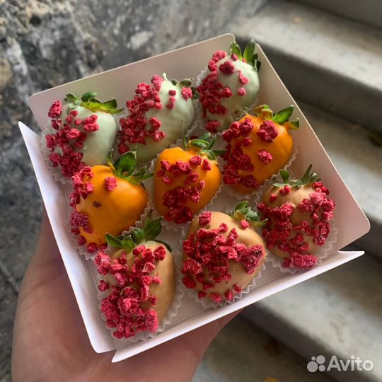 Клубника в натуральном шоколаде