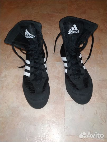 Перчатки боксерские Шлем Боксерки