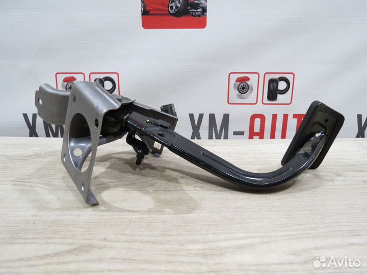 Педаль тормоза Kia Rio 3