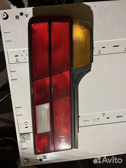 Задний фонарь bmw e32