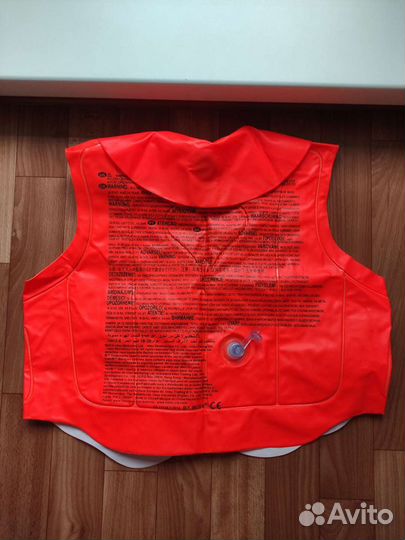 Жилет для плавания и нарукавники