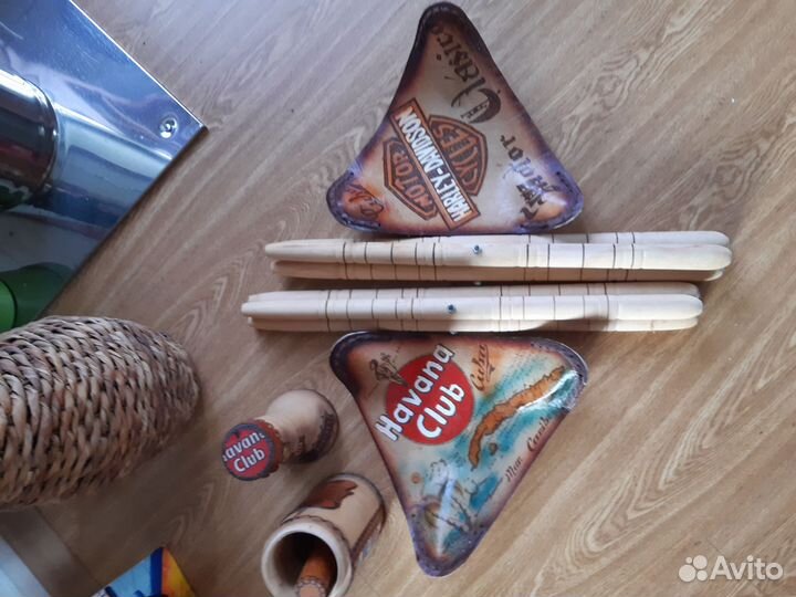 Стулья художника складные,кожанные. Куба