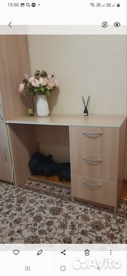 Письменный стол для школьника со шкафом