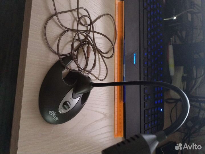 Настольный микрофон Ritmix RDM 111