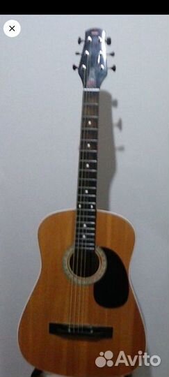 Акустическая гитара