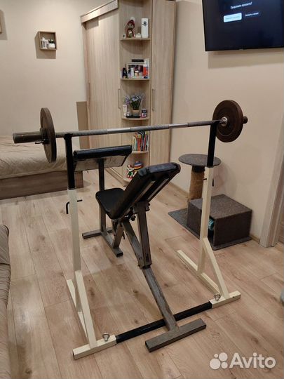 Скамья для жима со стойками и штангой бу