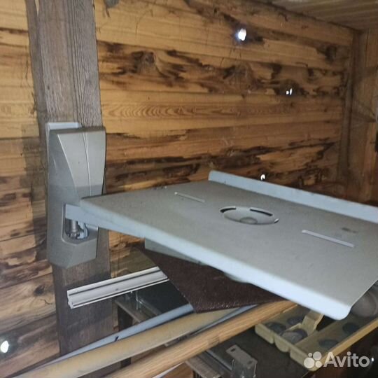 Кронштейн для телевизора поворотный на стену