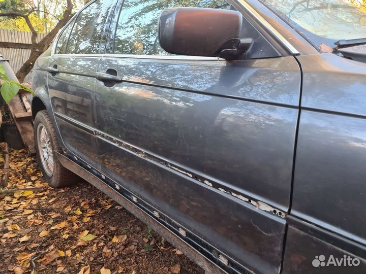 Дверь передняя правая BMW E46
