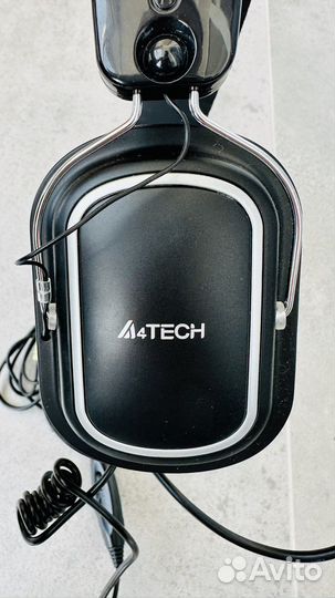 Наушники с микрофоном