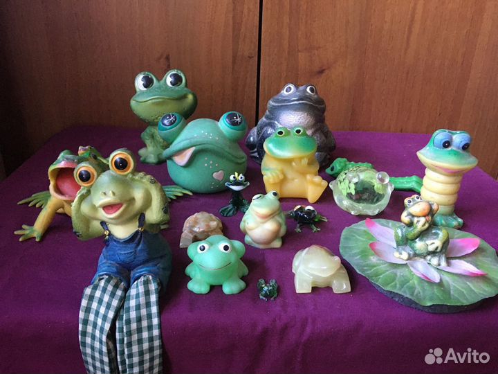 Игрушки лягушки (17 штук)