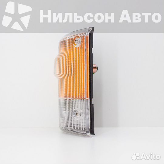 Габарит mazda titan 1989-1991 г бело-желтый, правы